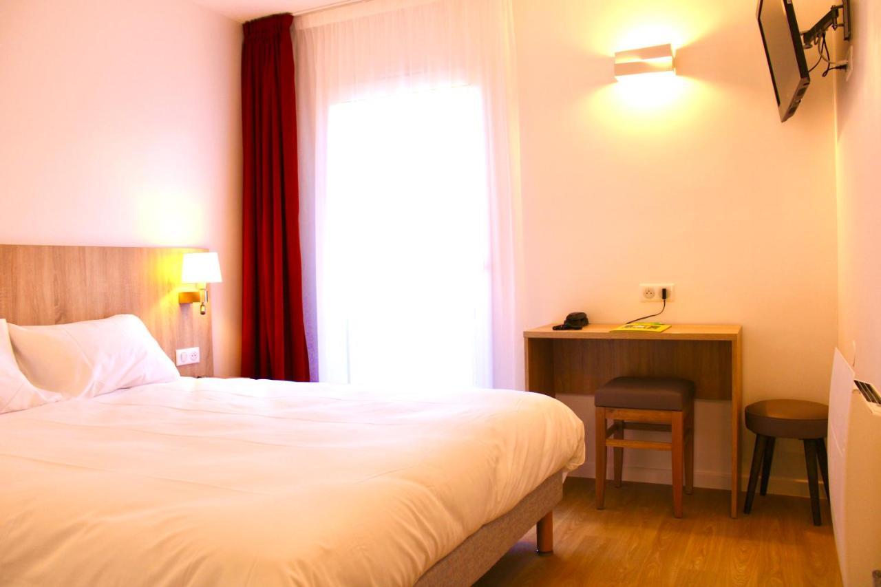 Hotel Aux Lys De Chablis Esterno foto